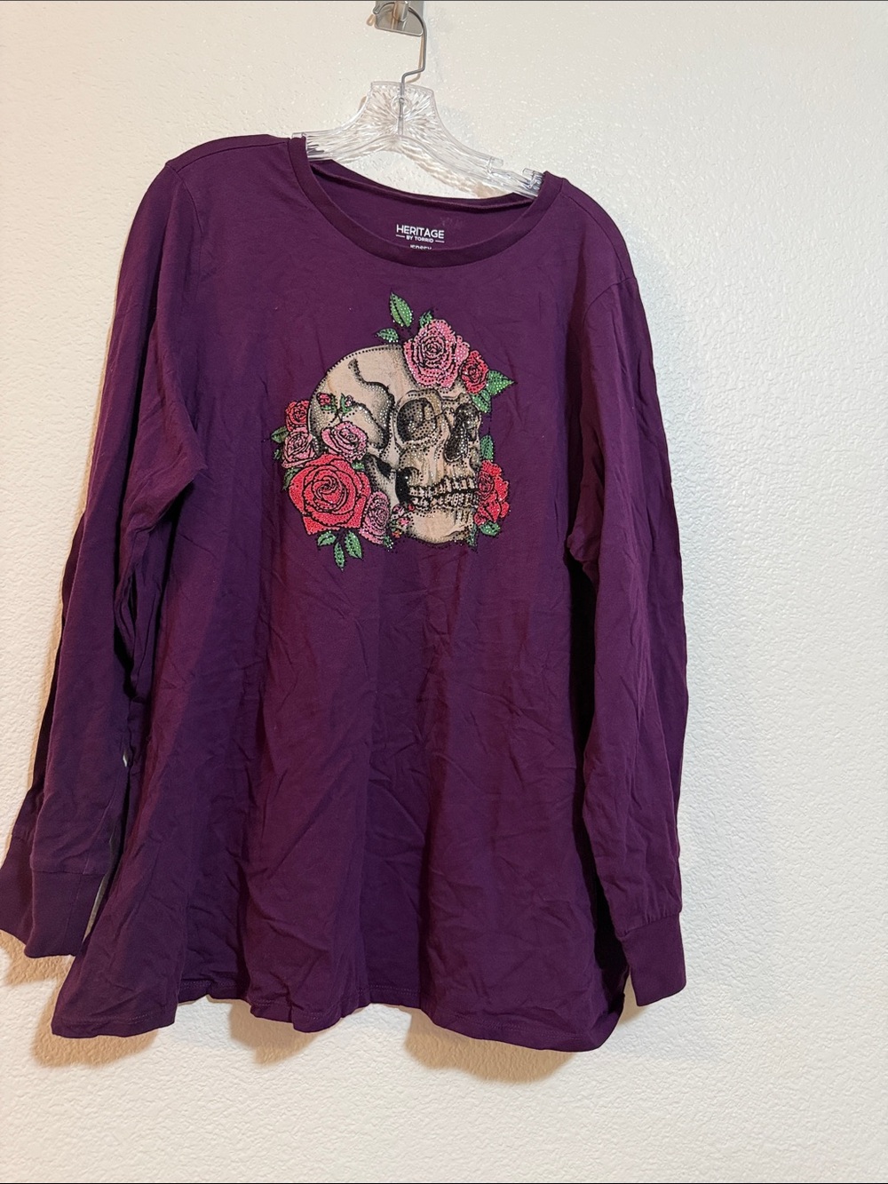 Heritage by Torrid Purple Long-Sleeve Tee with Skull and Roses Graphic Size 2